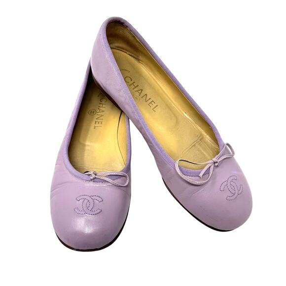 Chanel Vintage Light Lilac CC Logo Leather Ballerina Flats 38 with Box & Dustbag - Picture 3 of 12